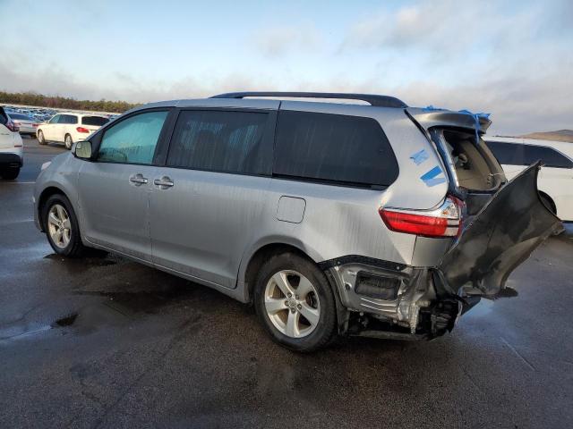 Photo 2 from auction – 2017 TOYOTA SIENNA LE with VIN 5TDKZ3DC3HS856552