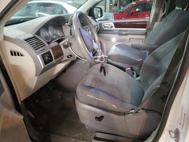 Photo 7 from auction – 2010 CHRYSLER TOWN & COU with VIN 2A4RR5D1XAR460877