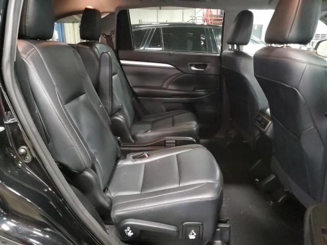 Photo 11 from auction – 2018 TOYOTA HIGHLANDER with VIN 5TDJZRFH3JS557012