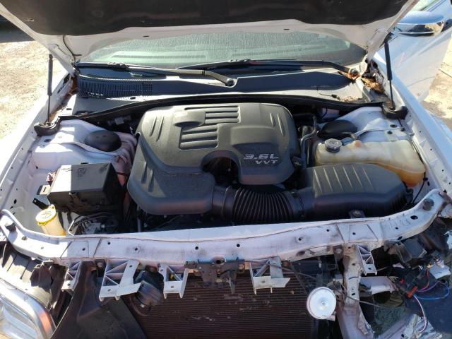 Photo 11 from auction – 2019 CHRYSLER 300 LIMITE with VIN 2C3CCAEG4KH689351