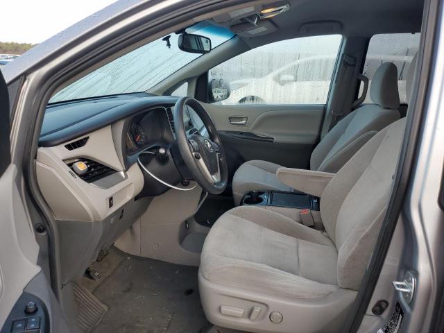 Photo 7 from auction – 2017 TOYOTA SIENNA LE with VIN 5TDKZ3DC3HS856552