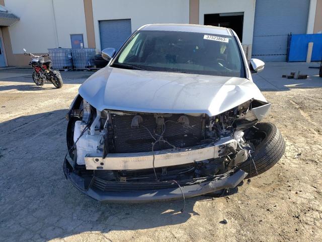 Photo 5 from auction – 2018 TOYOTA HIGHLANDER with VIN 5TDZZRFH0JS241067