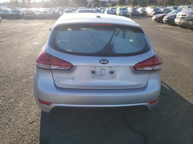 Photo 6 from auction – 2016 KIA FORTE LX with VIN KNAFK5A82G5629940