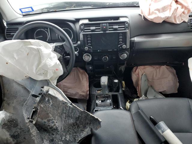 Photo 8 from auction – 2020 TOYOTA 4RUNNER SR with VIN JTEBU5JR0L5762075