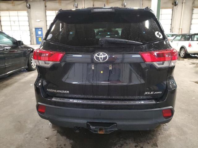 Photo 6 from auction – 2018 TOYOTA HIGHLANDER with VIN 5TDJZRFH3JS557012