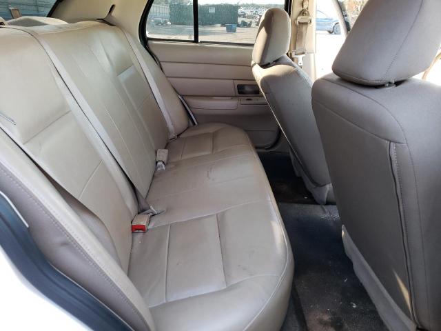 Photo 10 from auction – 2004 FORD CROWN VICT with VIN 2FAFP71W34X166477