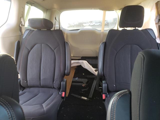 Photo 10 from auction – 2018 CHRYSLER PACIFICA T with VIN 2C4RC1FG2JR235841