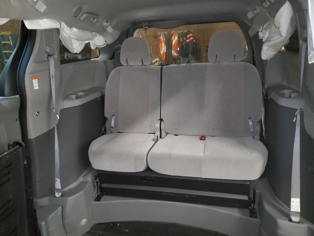 Photo 10 from auction – 2018 TOYOTA SIENNA LE with VIN 5TDKZ3DC1JS906337