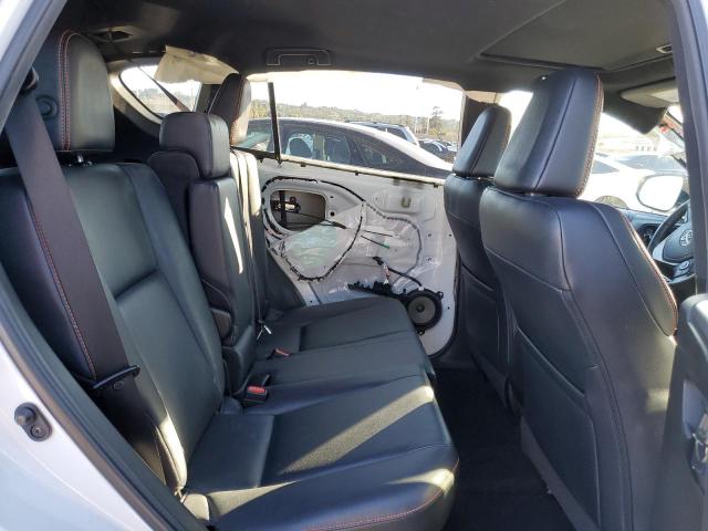 Photo 11 from auction – 2016 TOYOTA RAV4 SE with VIN 2T3NFREV0GW274706