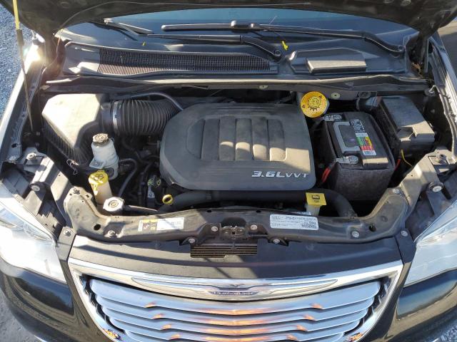 Photo 12 from auction – 2016 CHRYSLER TOWN & COU with VIN 2C4RC1BG6GR133618