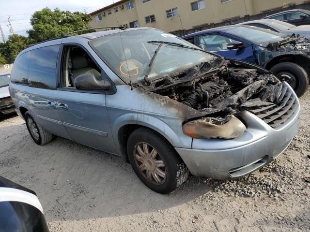 Photo 4 from auction – 2006 CHRYSLER TOWN & COU with VIN 2A4GP54L46R845406