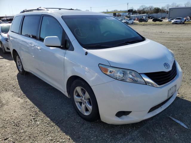 Photo 4 from auction – 2014 TOYOTA SIENNA LE with VIN 5TDKK3DC0ES436215