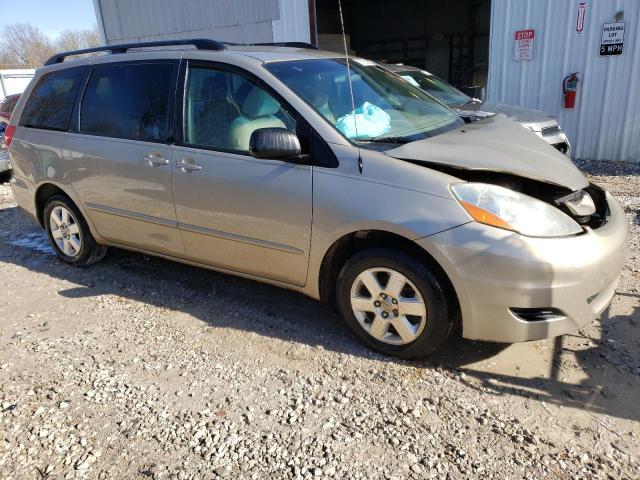 Photo 4 from auction – 2010 TOYOTA SIENNA CE with VIN 5TDKK4CC2AS313954