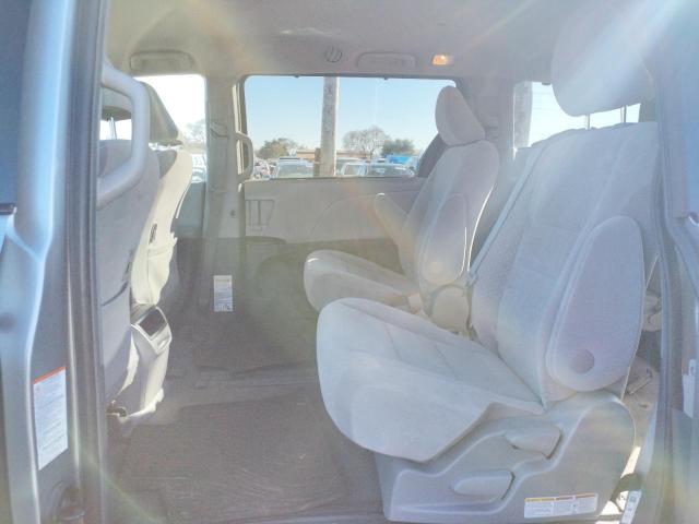 Photo 11 from auction – 2017 TOYOTA SIENNA LE with VIN 5TDKZ3DC8HS869930