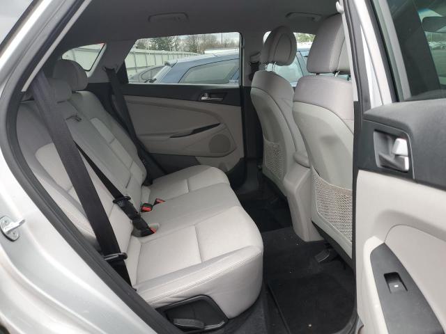 Photo 10 from auction – 2018 HYUNDAI TUCSON SE with VIN KM8J2CA49JU707749