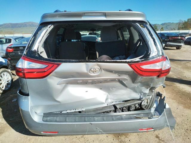 Photo 6 from auction – 2017 TOYOTA SIENNA LE with VIN 5TDKZ3DC8HS869930