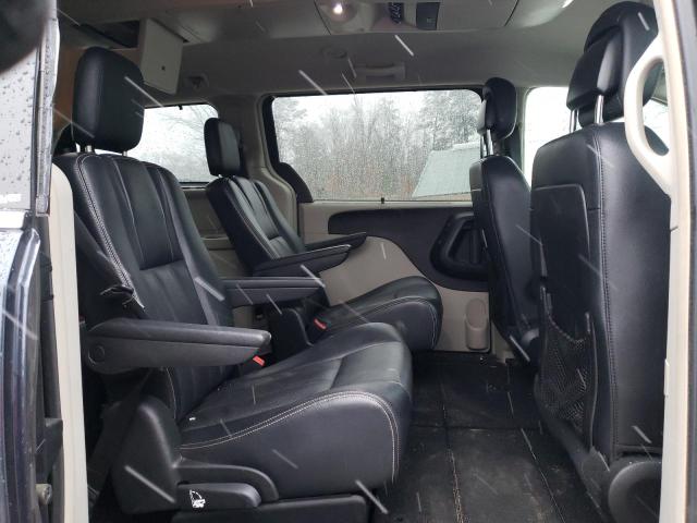 Photo 11 from auction – 2013 CHRYSLER TOWN & COU with VIN 2C4RC1CG0DR677249