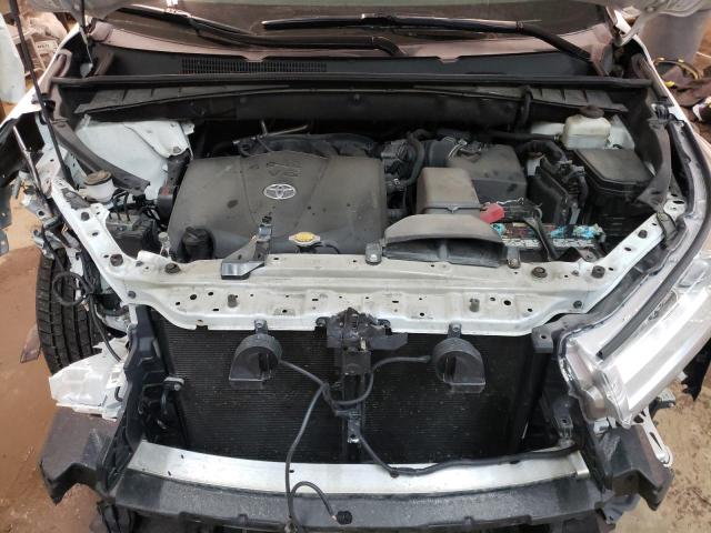 Photo 12 from auction – 2017 TOYOTA HIGHLANDER with VIN 5TDBZRFH2HS383805