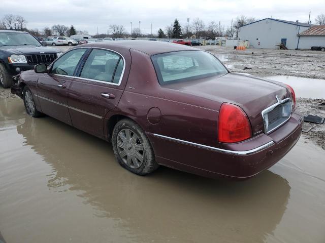 Photo 2 from auction – 2004 LINCOLN TOWN CAR U with VIN 1LNHM83W24Y678662