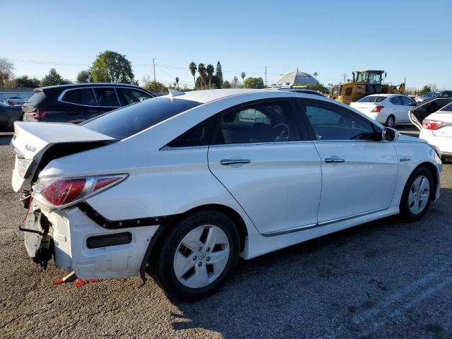 Photo 3 from auction – 2012 HYUNDAI SONATA HYB with VIN KMHEC4A41CA038157