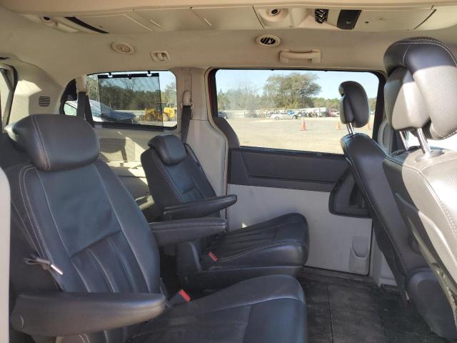 Photo 11 from auction – 2010 CHRYSLER TOWN & COU with VIN 2A4RR8DX5AR321424
