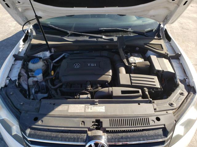Photo 11 from auction – 2015 VOLKSWAGEN PASSAT S with VIN 1VWAT7A3XFC052964