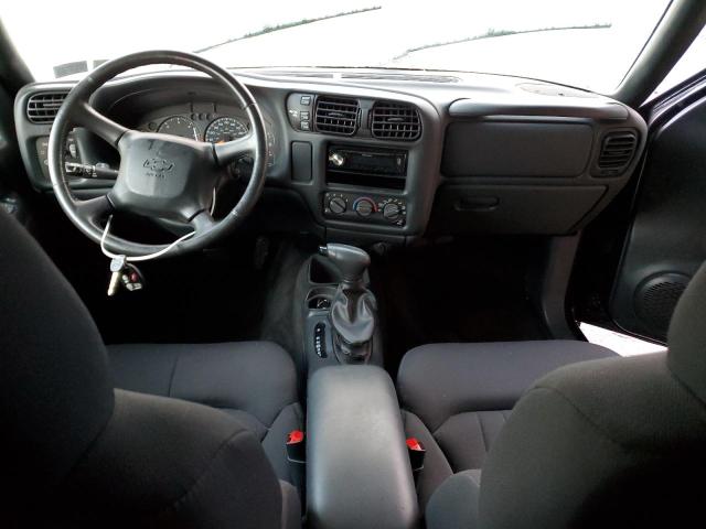 Photo 8 from auction – 2005 CHEVROLET BLAZER with VIN 1GNCT18XX5K105773
