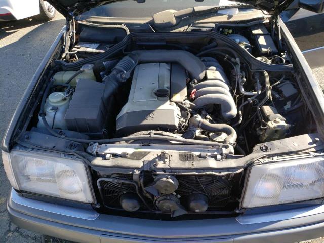Photo 11 from auction – 1995 MERCEDES-BENZ E 320 BASE with VIN WDBEA32E9SC165445