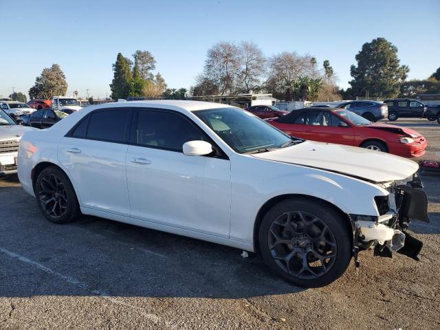 Photo 4 from auction – 2019 CHRYSLER 300 S with VIN 2C3CCABG2KH708094