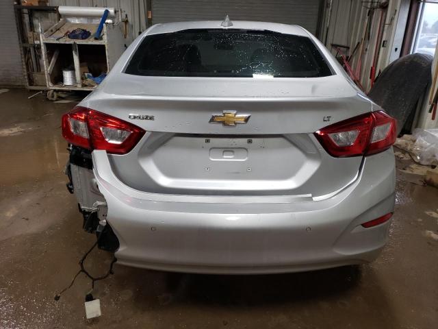 Photo 6 from auction – 2018 CHEVROLET CRUZE LT with VIN 1G1BE5SM2J7214366