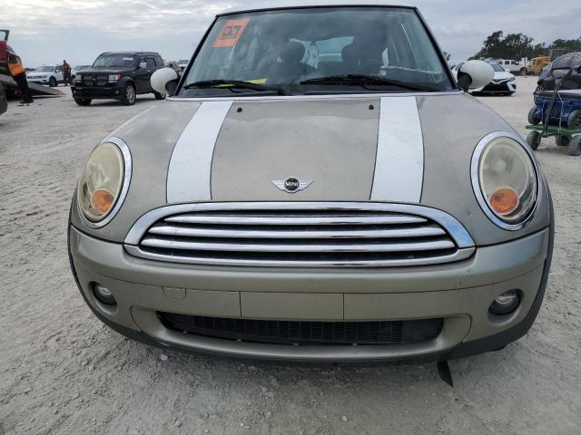 Photo 5 from auction – 2009 MINI COOPER with VIN WMWMF33509TW74294