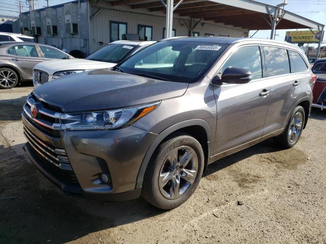 TOYOTA HIGHLANDER 2018 with VIN 5TDDZRFH9JS915047 - Photo from auction