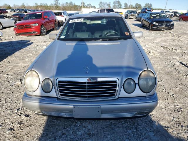Photo 5 from auction – 1998 MERCEDES-BENZ E 430 with VIN WDBJF70F8WA691005