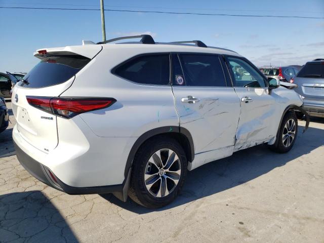 Photo 3 from auction – 2022 TOYOTA HIGHLANDER with VIN 5TDGBRCH7NS538200