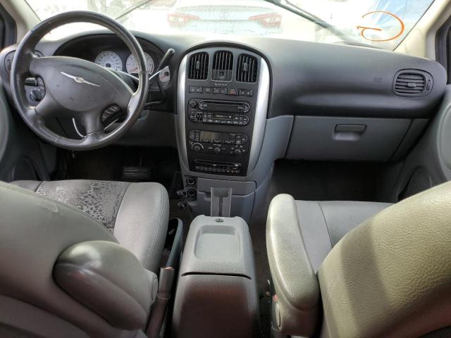 Photo 8 from auction – 2006 CHRYSLER TOWN & COU with VIN 2A4GP54L46R845406
