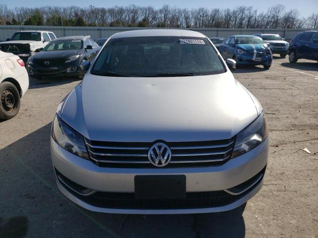 Photo 5 from auction – 2014 VOLKSWAGEN PASSAT S with VIN 1VWAS7A3XEC109200