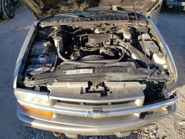 Photo 11 from auction – 2002 CHEVROLET BLAZER with VIN 1GNDT13W82K209578