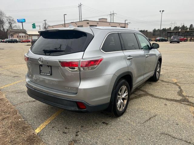 Foto 4 de la subasta – 2014 TOYOTA HIGHLANDER con VIN 5TDJKRFH1ES012422