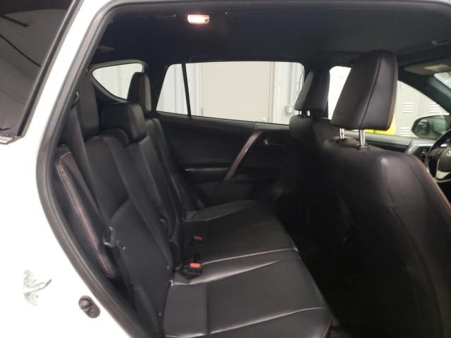 Photo 11 from auction – 2016 TOYOTA RAV4 SE with VIN JTMJFREV6GD185878