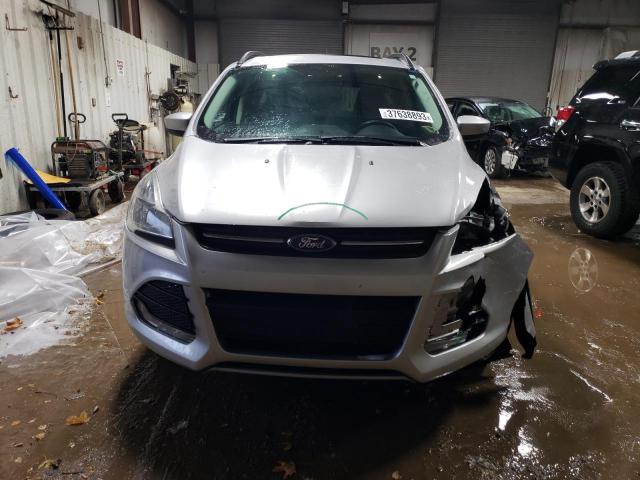 Photo 5 from auction – 2016 FORD ESCAPE SE with VIN 1FMCU9GX9GUB35517