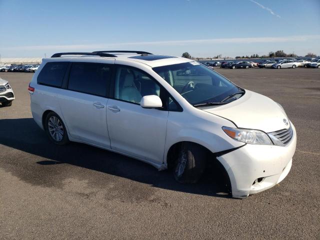 Photo 4 from auction – 2011 TOYOTA SIENNA XLE with VIN 5TDYK3DC6BS090127