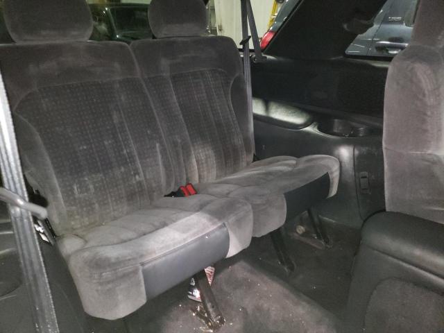 Photo 10 from auction – 2001 CHEVROLET BLAZER with VIN 1GNCT18W11K158539