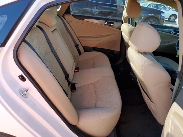 Photo 10 from auction – 2012 HYUNDAI SONATA HYB with VIN KMHEC4A41CA038157