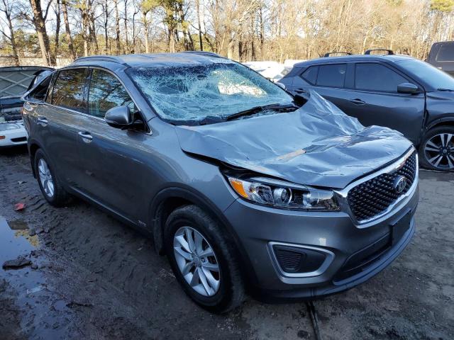 Photo 4 from auction – 2017 KIA SORENTO LX with VIN 5XYPGDA33HG234424