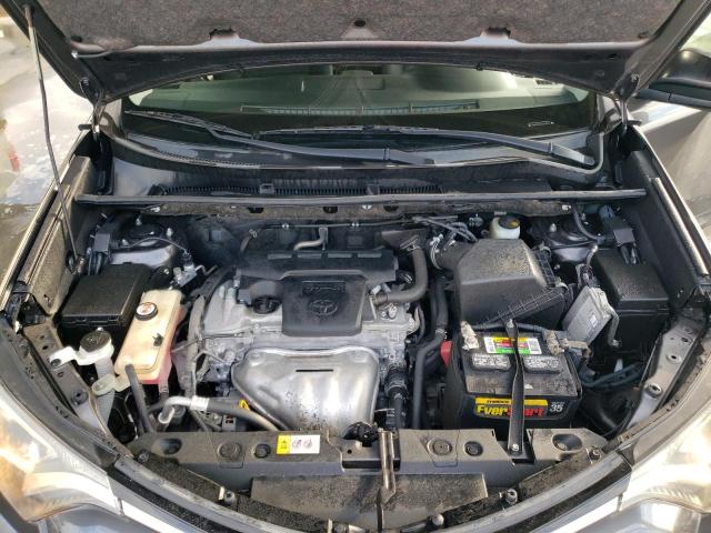 Photo 12 from auction – 2017 TOYOTA RAV4 LE with VIN JTMZFREV0HJ710911