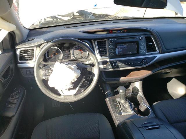 Photo 8 from auction – 2018 TOYOTA HIGHLANDER with VIN 5TDZZRFH0JS241067