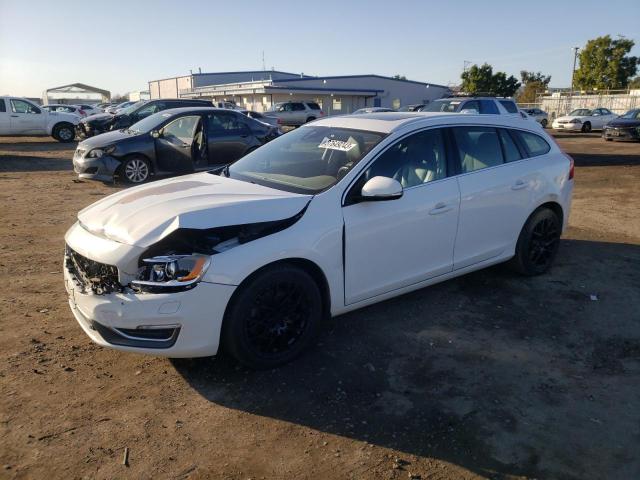 VOLVO V60 PREMIE 2015 with VIN YV126MEC3F1201129 - Photo from auction