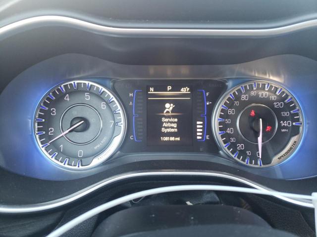 Photo 9 from auction – 2015 CHRYSLER 200 LIMITE with VIN 1C3CCCAB5FN580707