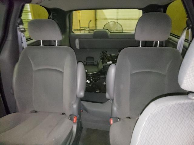 Photo 10 from auction – 2004 DODGE GRAND CARA with VIN 1D4GP24R24B593517