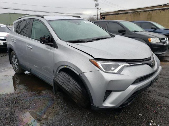 Zdjęcie 4 z aukcji – 2017 TOYOTA RAV4 LE z VIN 2T3BFREV3HW604374